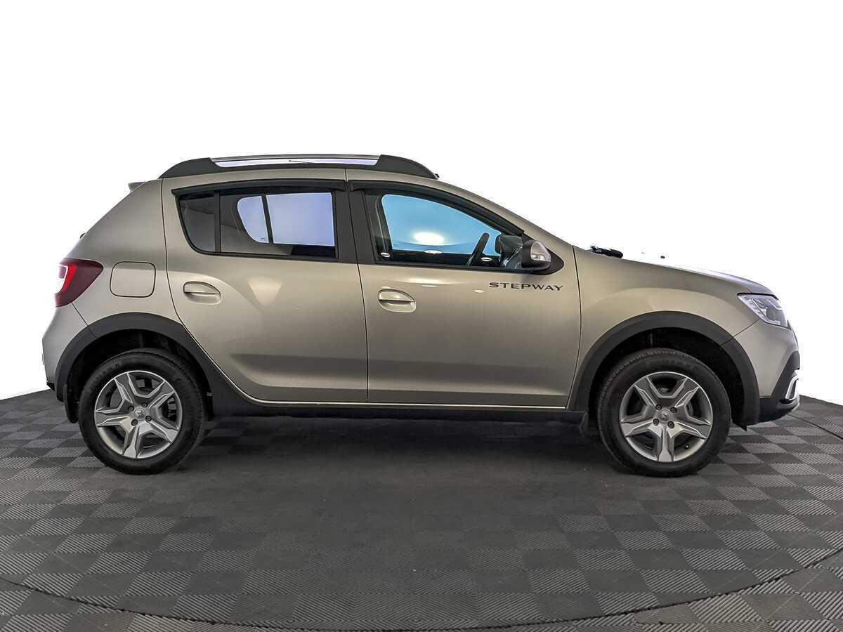 Renault Sandero Stepway, 2021 - 30 139 км. | Фото №4