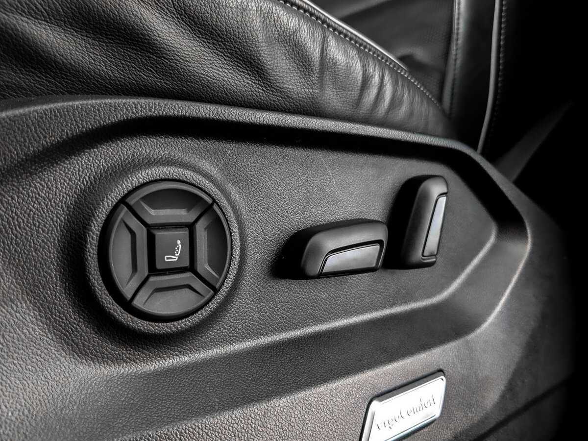 Volkswagen Touareg, 2019 Фото №17