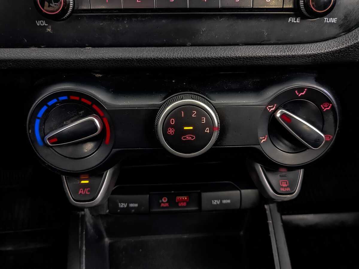 Kia Rio X-Line, 2019 Фото №17