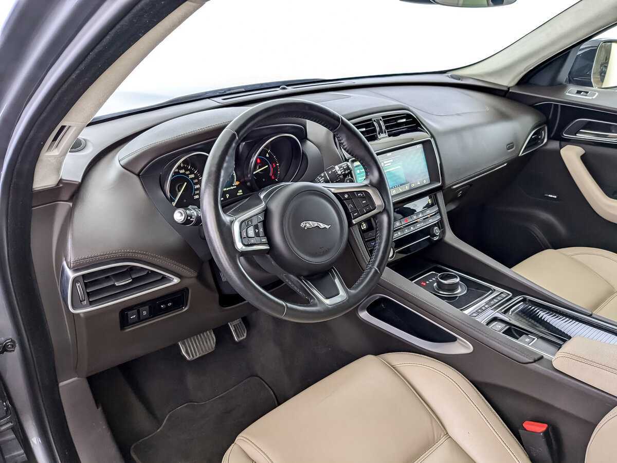 Jaguar F-Pace, 2018 Фото №14