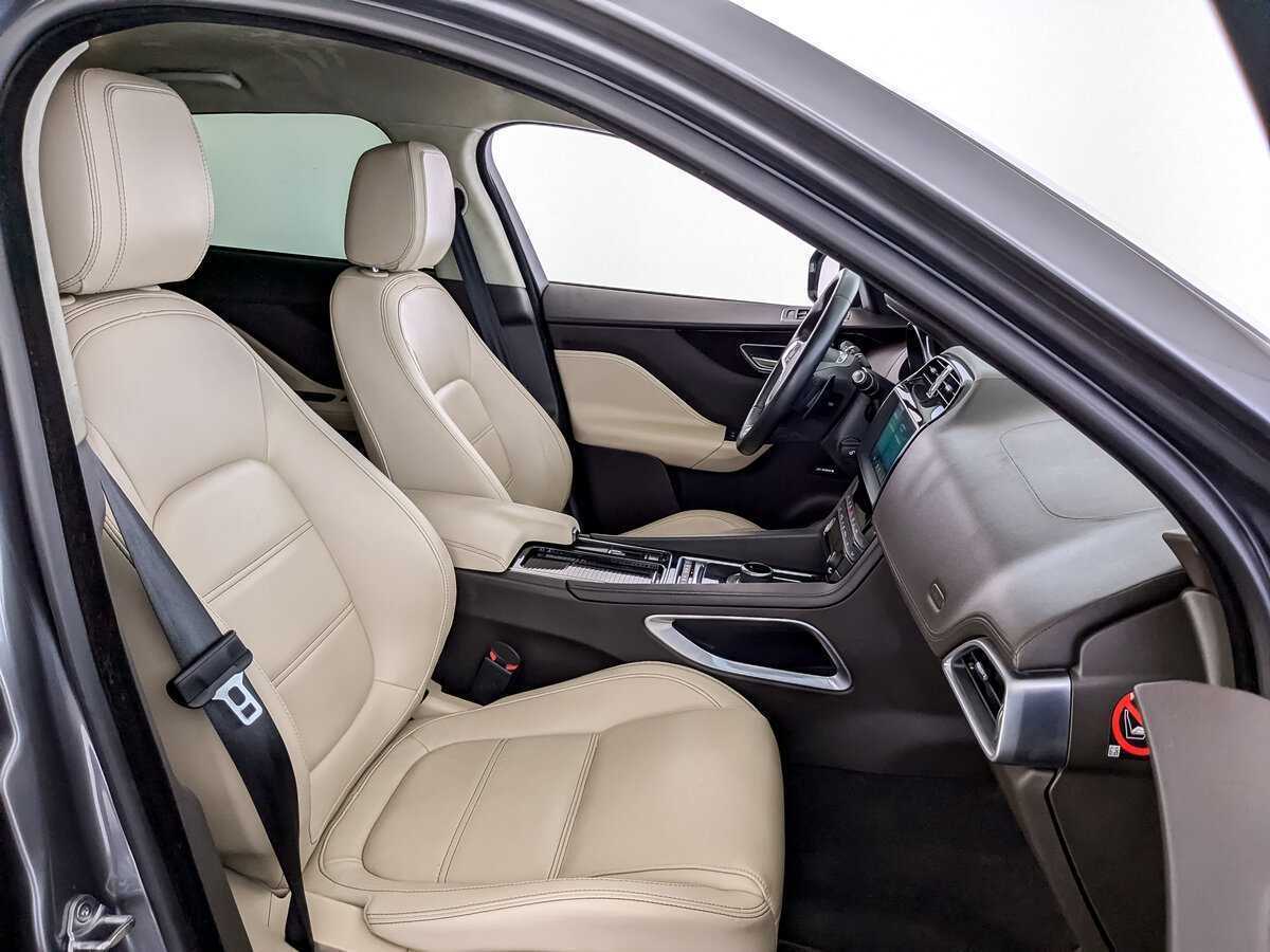 Jaguar F-Pace, 2018 Фото №19