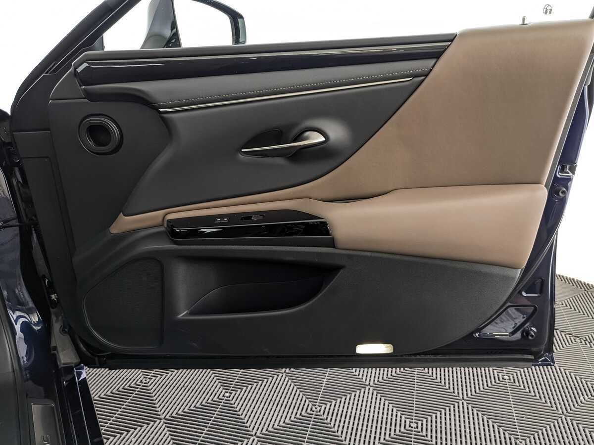 Lexus ES 200, 2021 Фото №18