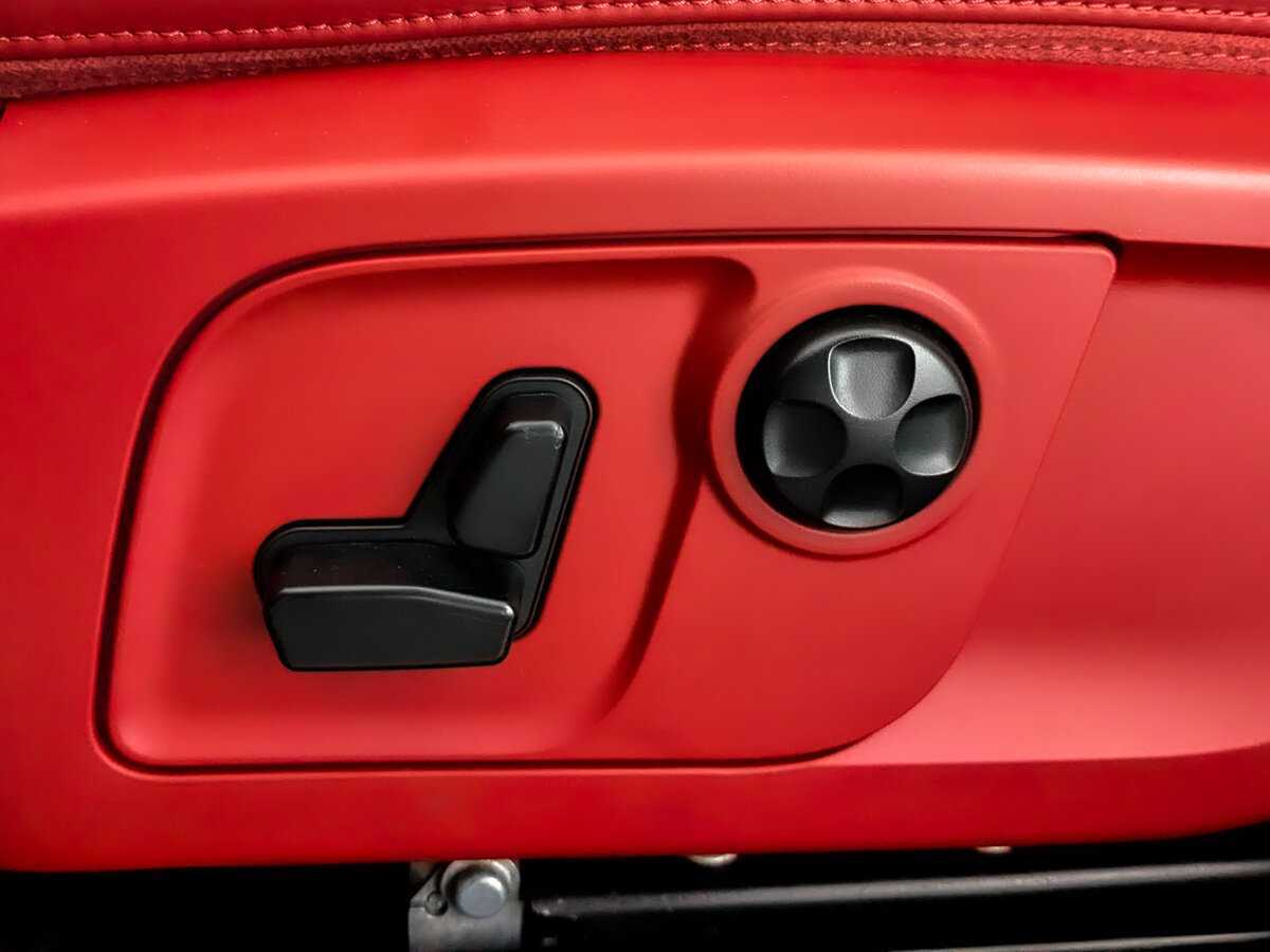 Maserati Levante Diesel, 2017 Фото №17