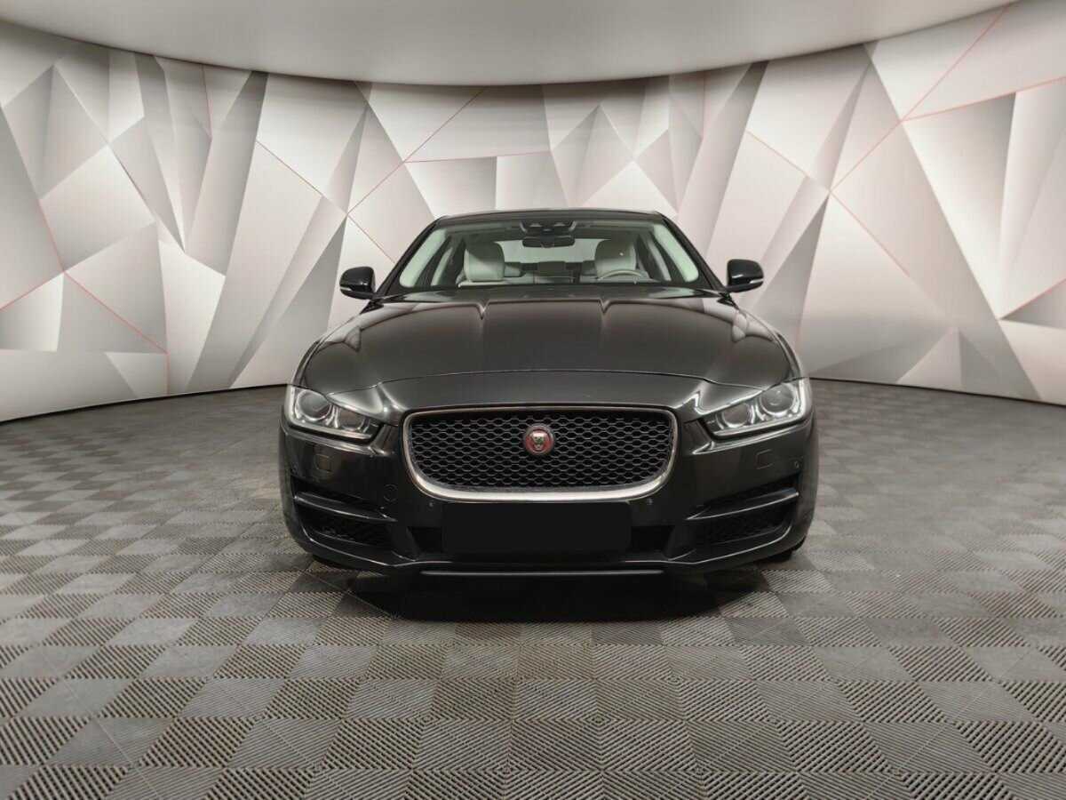 Jaguar XE, 2017 Фото №7