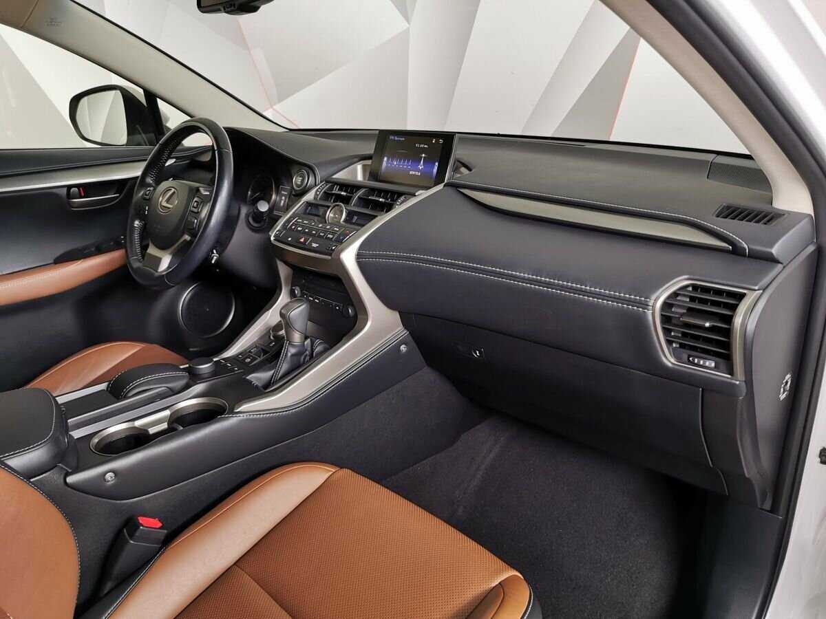 Lexus NX 200t, 2015 Фото №9