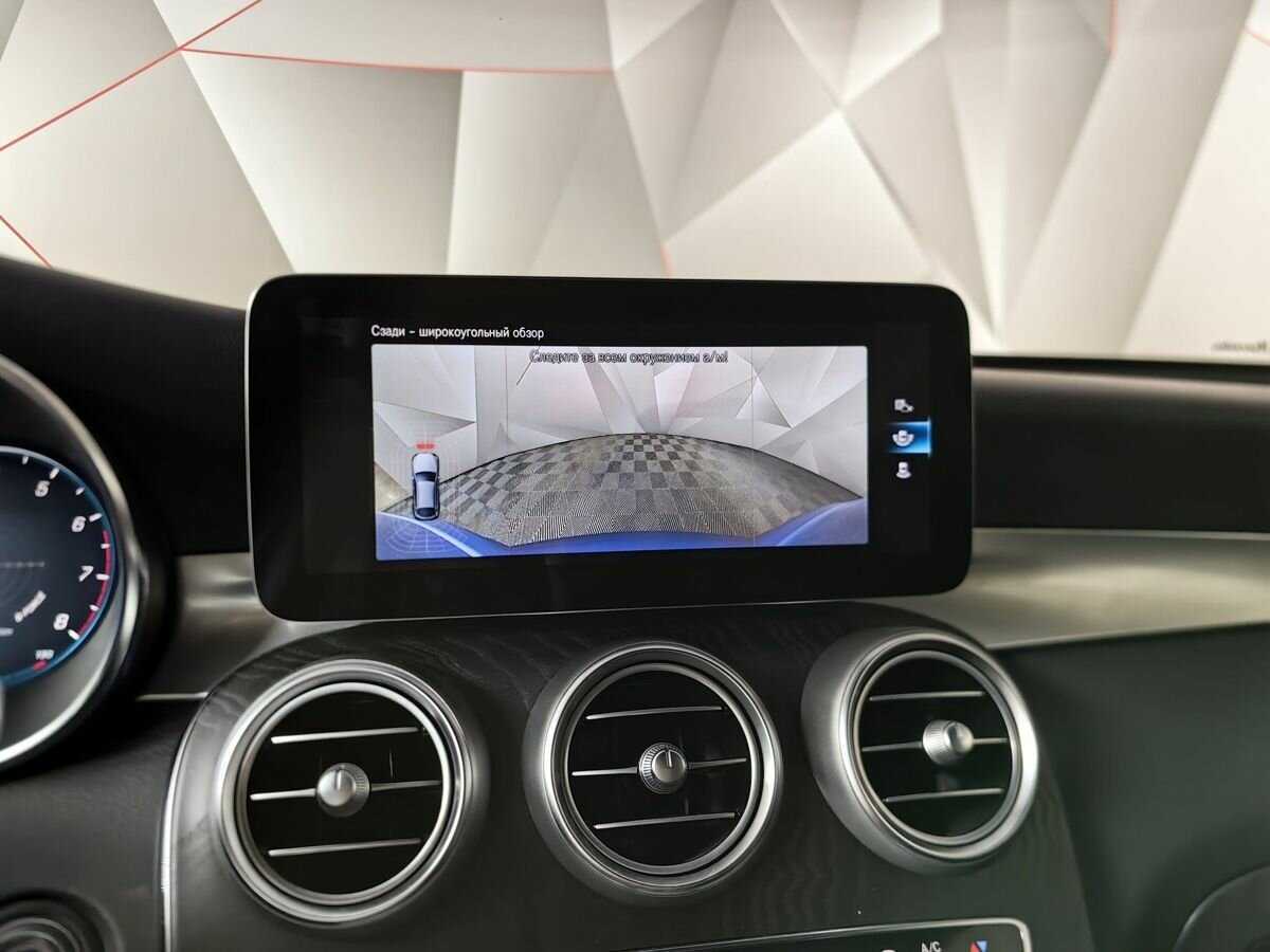 Mercedes-Benz GLC Coupe 300, 2021 Фото №17