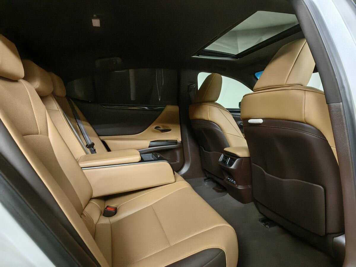 Lexus ES 250, 2020 Фото №12