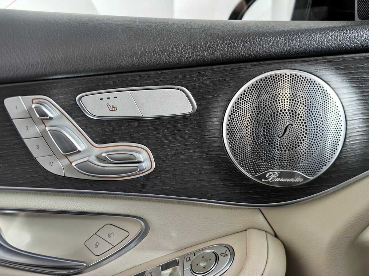 Mercedes-Benz GLC Coupe 300 d, 2019 Фото №17