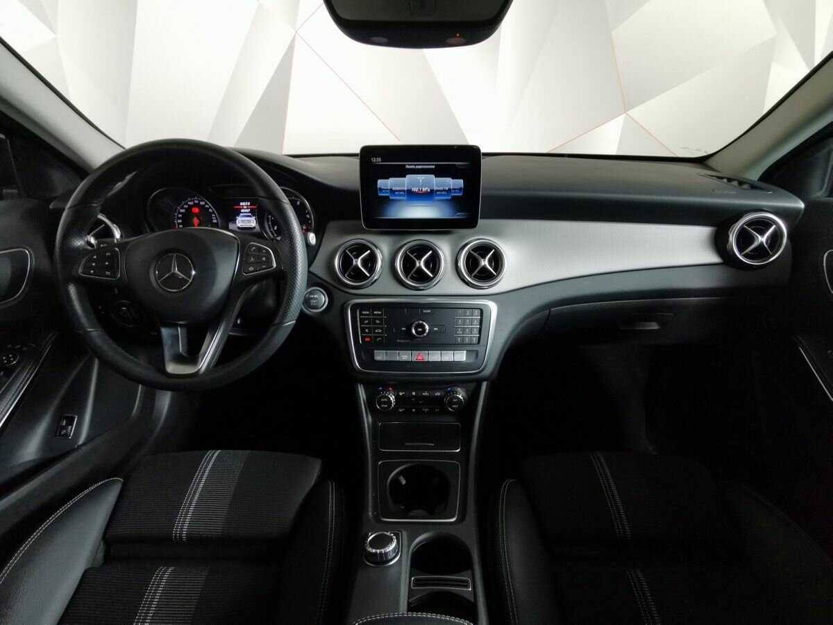 Mercedes-Benz GLA 200, 2019 Фото №12