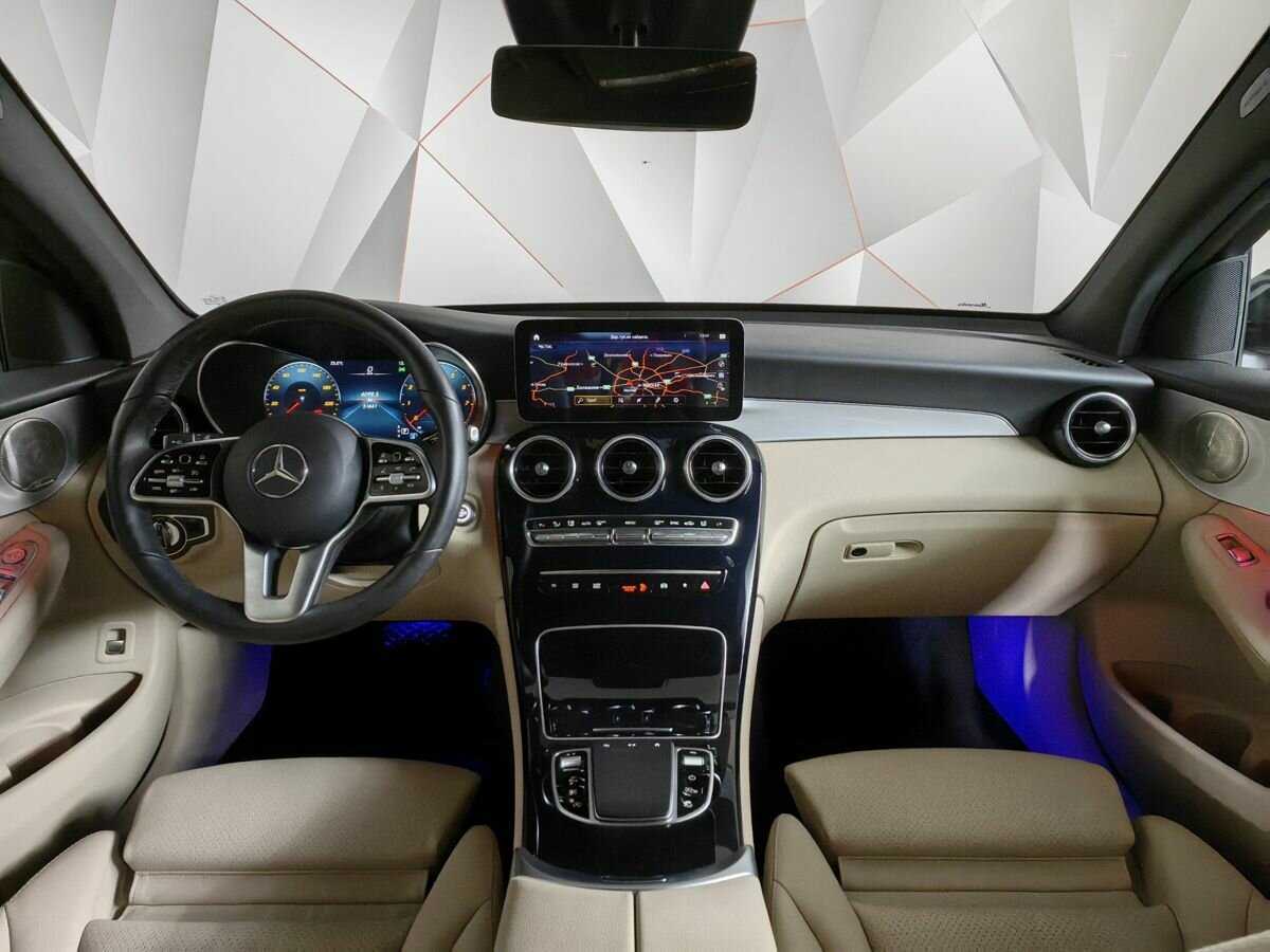 Mercedes-Benz GLC Coupe 300, 2020 Фото №10
