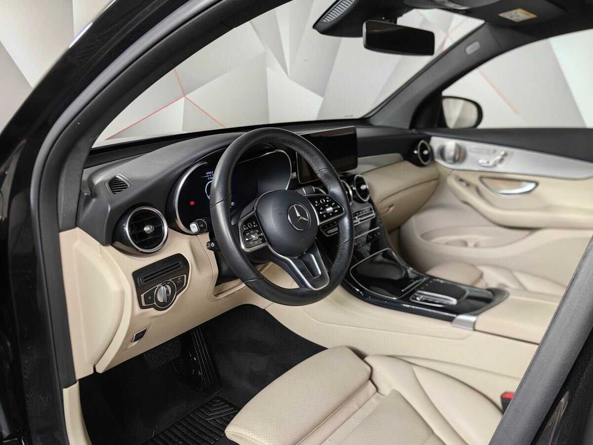 Mercedes-Benz GLC Coupe 300, 2020 Фото №14