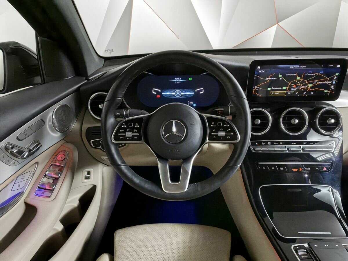 Mercedes-Benz GLC Coupe 300, 2020 Фото №15