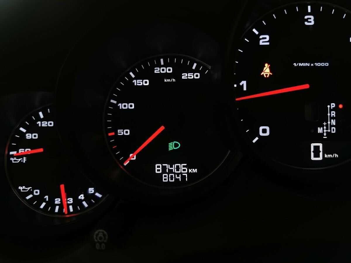 Porsche Cayenne Diesel, 2015 Фото №17