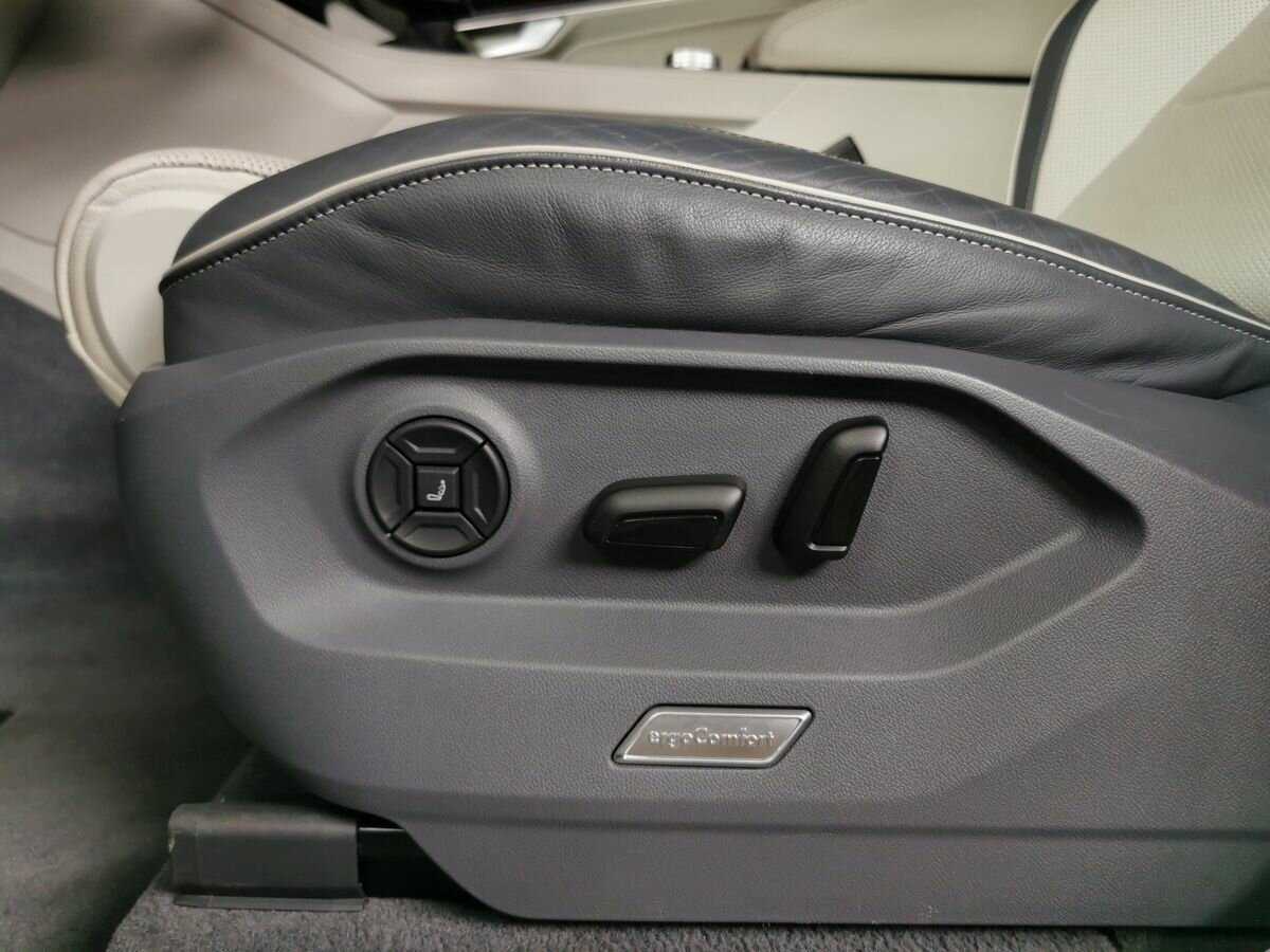 Volkswagen Touareg, 2019 Фото №18