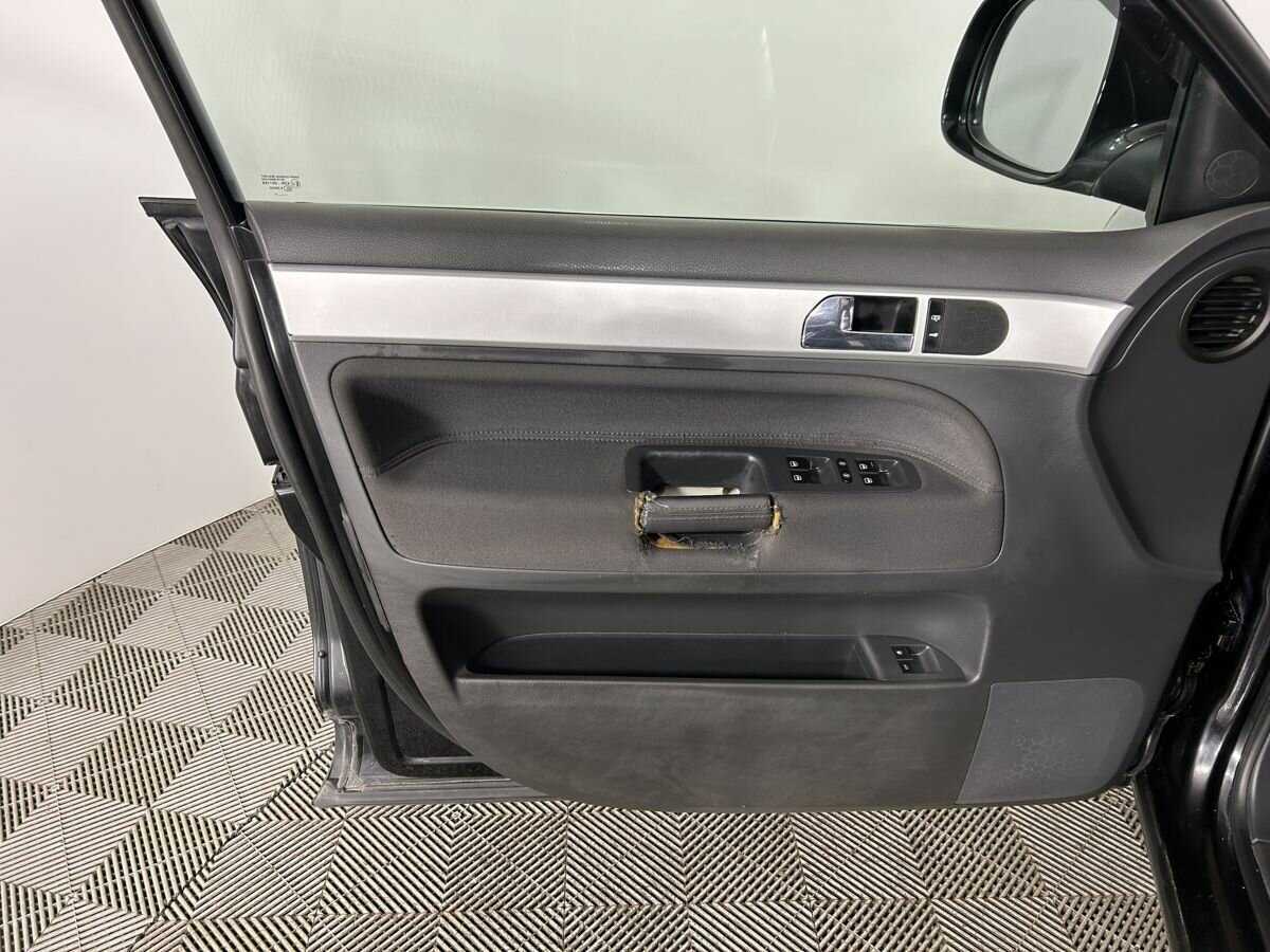 Volkswagen Touareg, 2010 - 345 000 км. | Фото №6