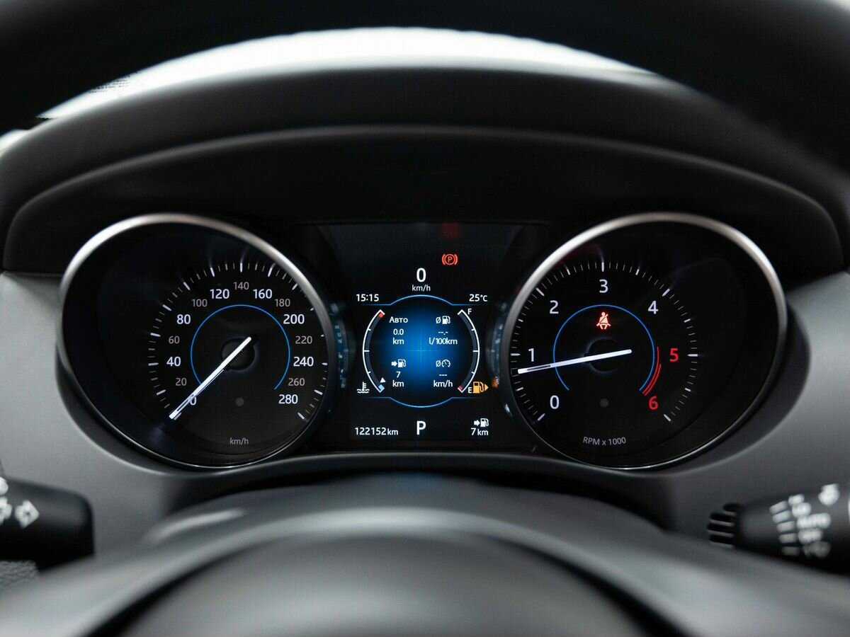 Jaguar F-Pace, 2017 Фото №17