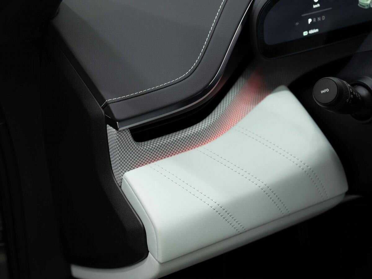 Zeekr 001 100 kWh, 2024 Фото №21