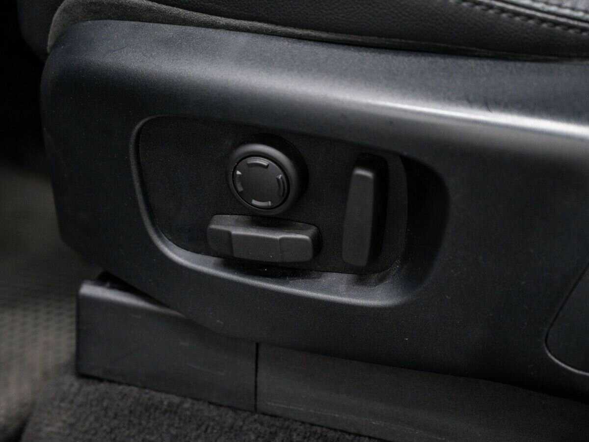 Land Rover Discovery, 2017 Фото №18