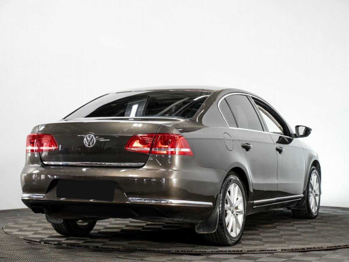 Volkswagen Passat, 2012 - 215 000 км. | Фото №4