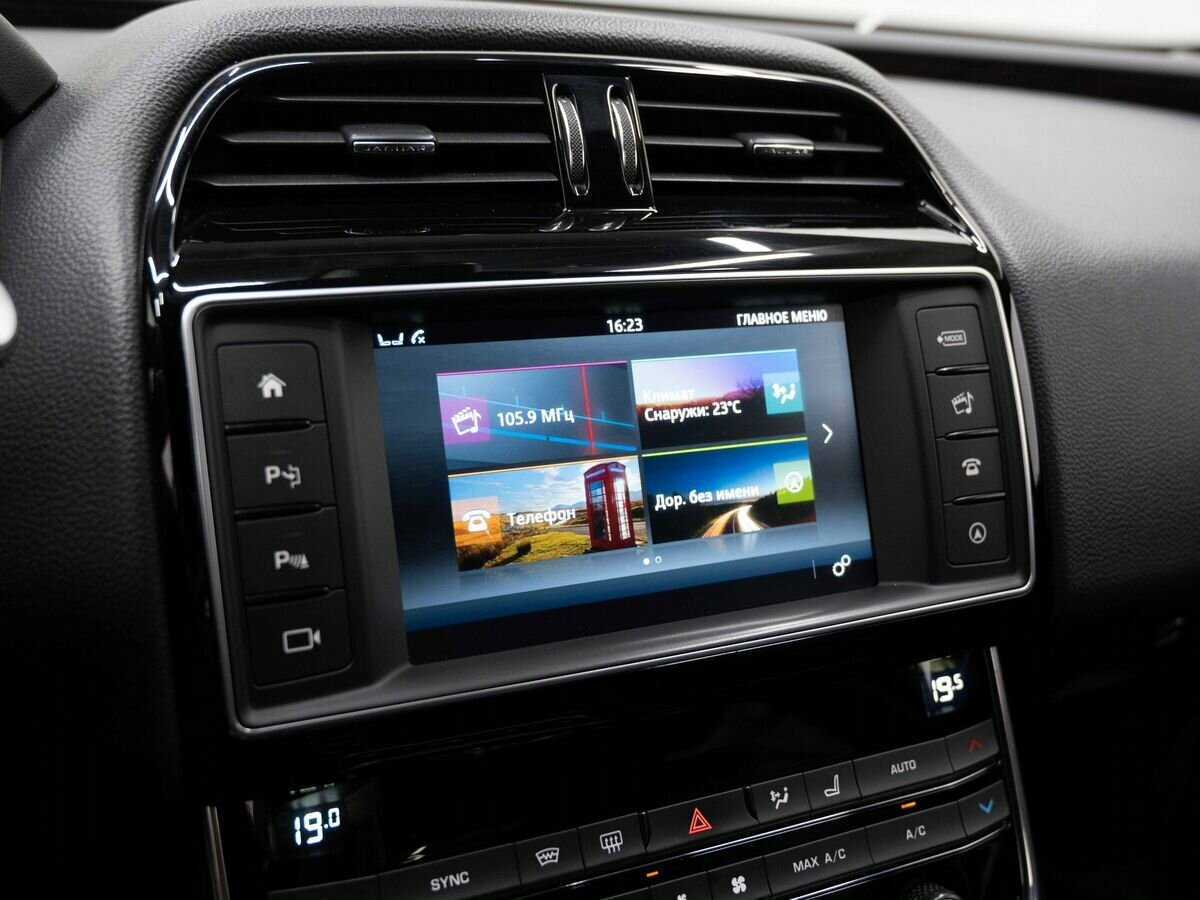 Jaguar XE, 2016 Фото №21