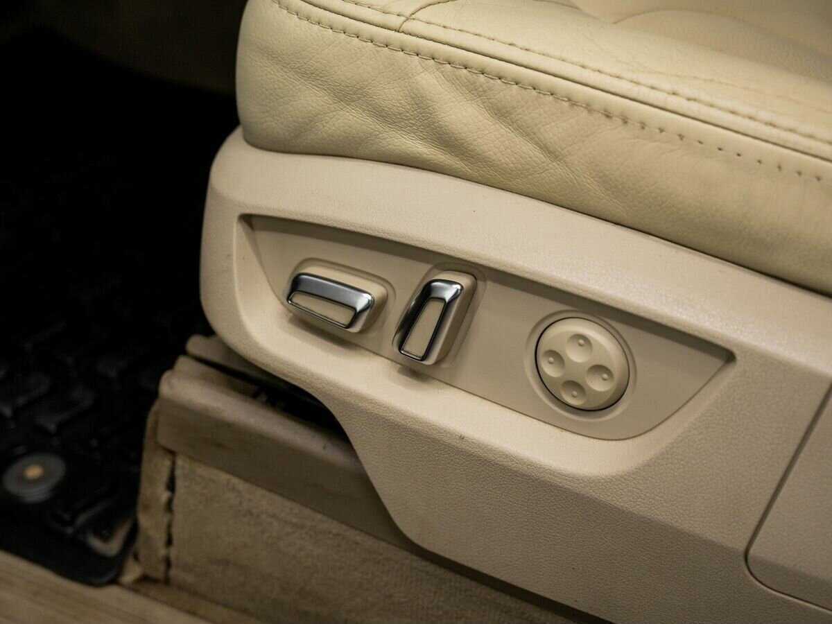 Audi Q7, 2010 Фото №16