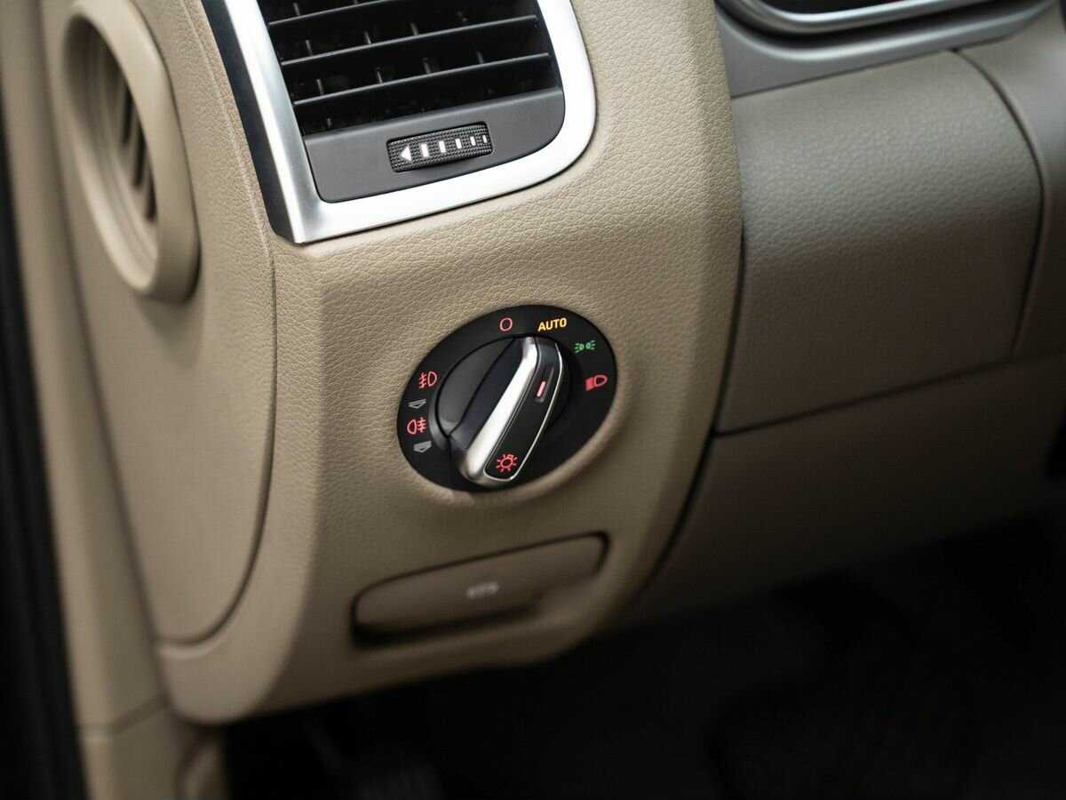 Audi Q7, 2010 Фото №17