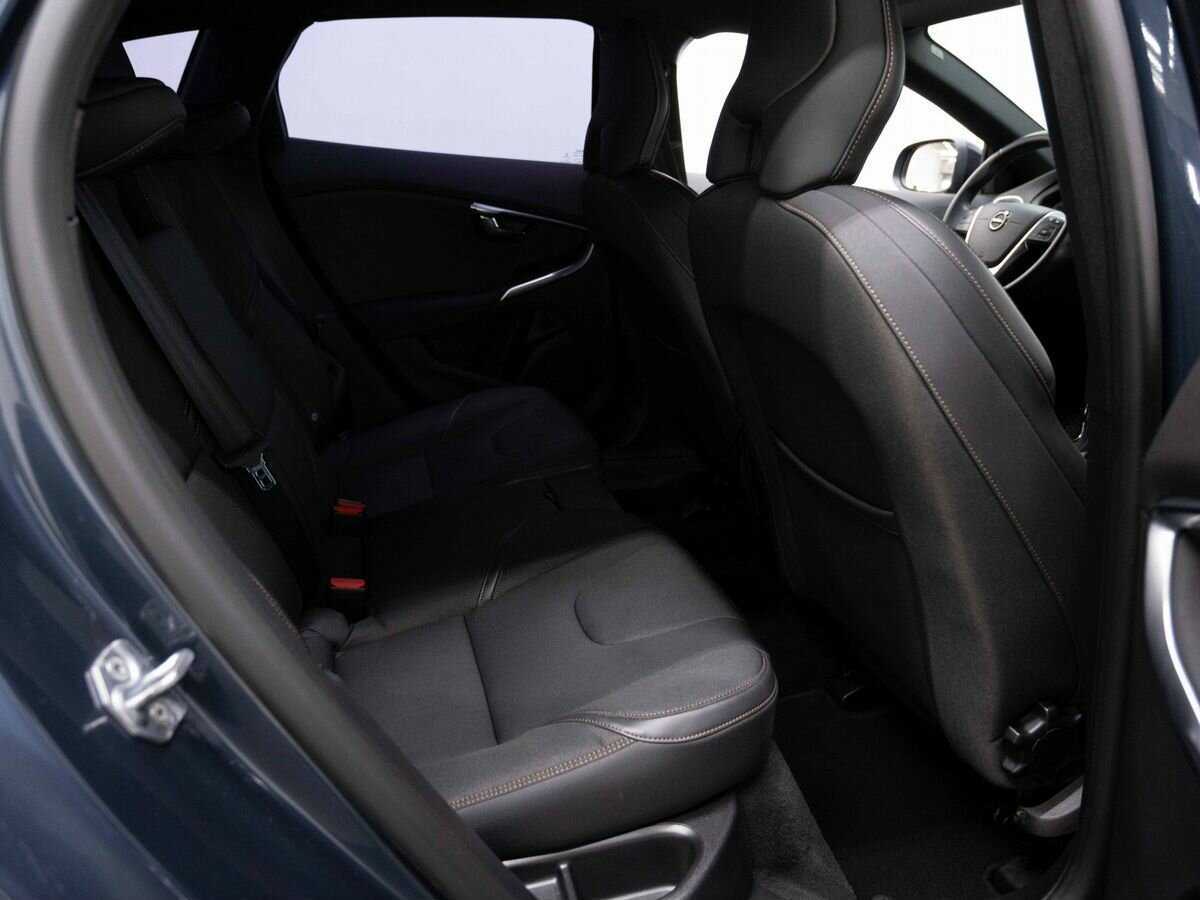 Volvo V40 Cross Country, 2017 Фото №10