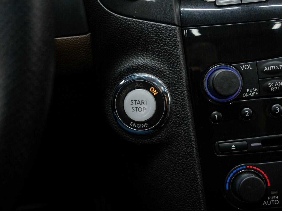 Infiniti FX35, 2009 Фото №21