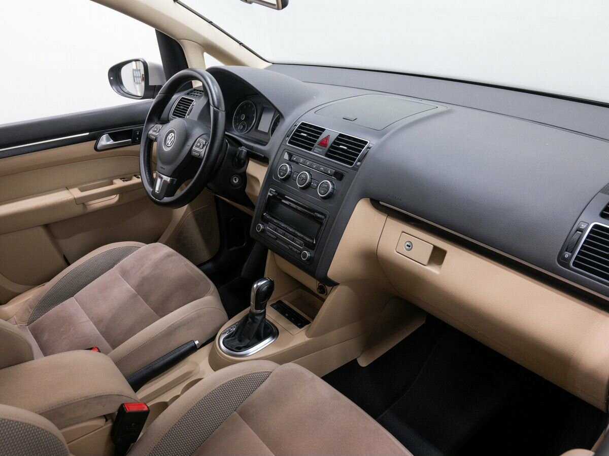 Volkswagen Touran, 2013 - 256 000 км. | Фото №7