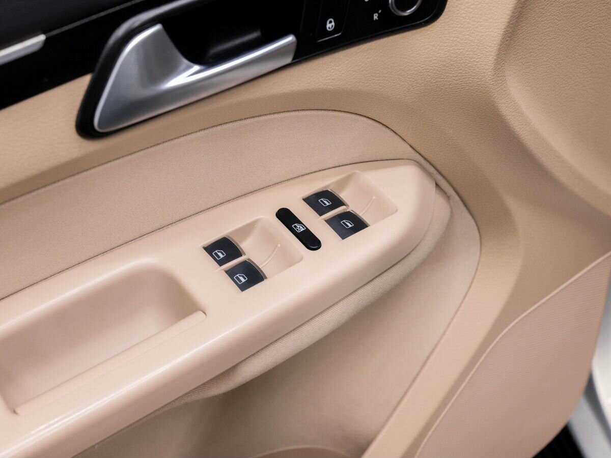 Volkswagen Touran, 2013 Фото №15