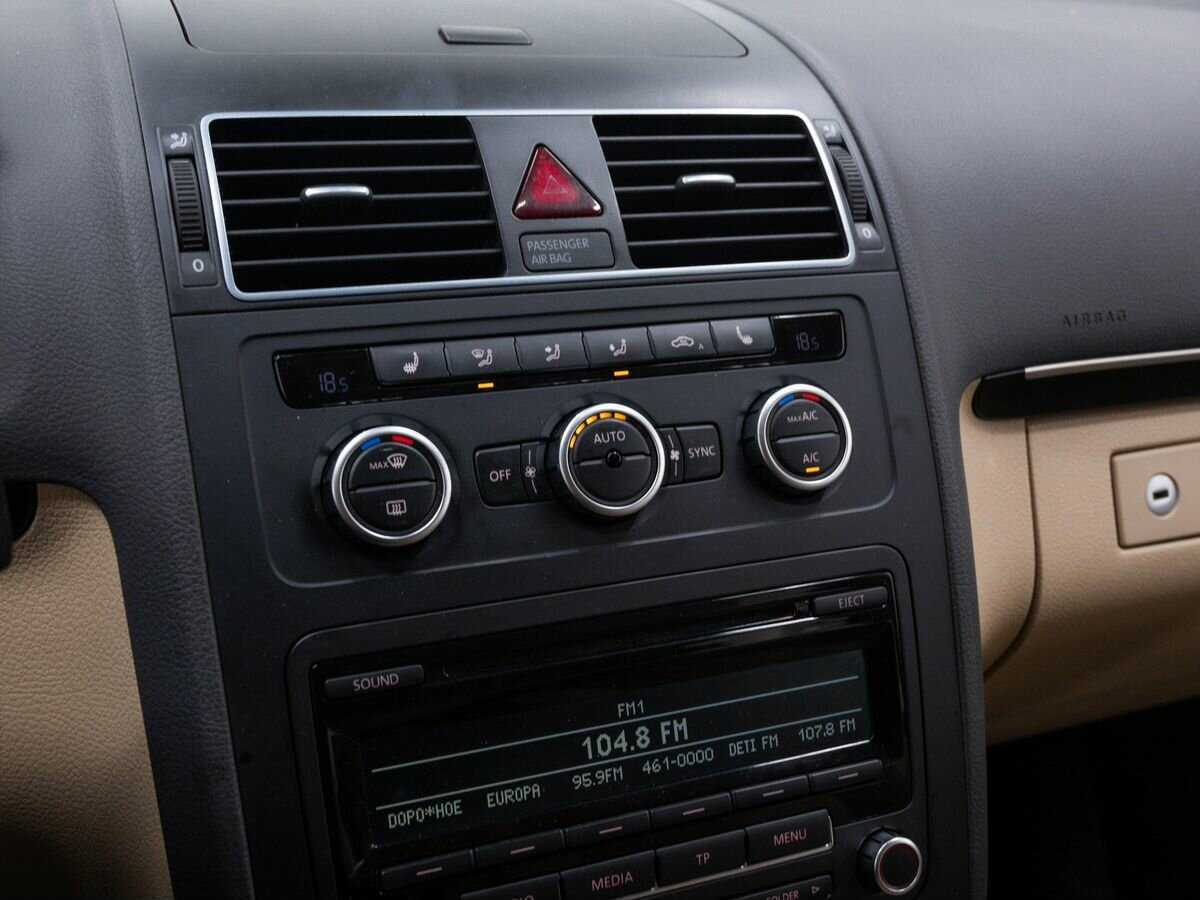 Volkswagen Touran, 2013 Фото №21