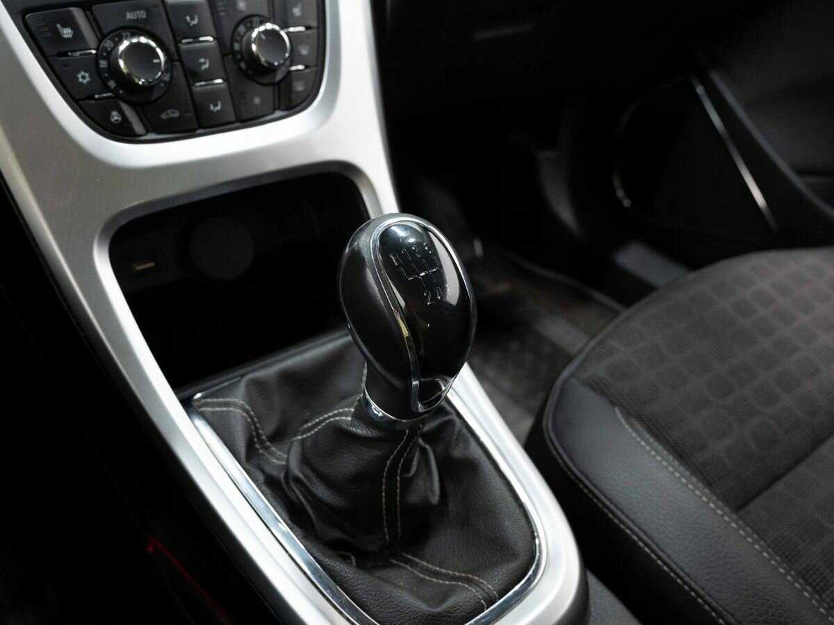 Opel Astra GTC, 2013 Фото №21