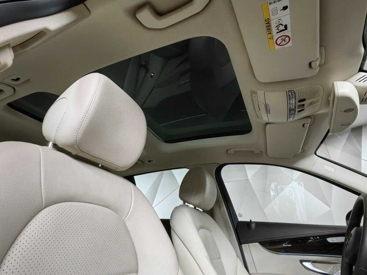 Mercedes-Benz GLC 300, 2016 Фото №17