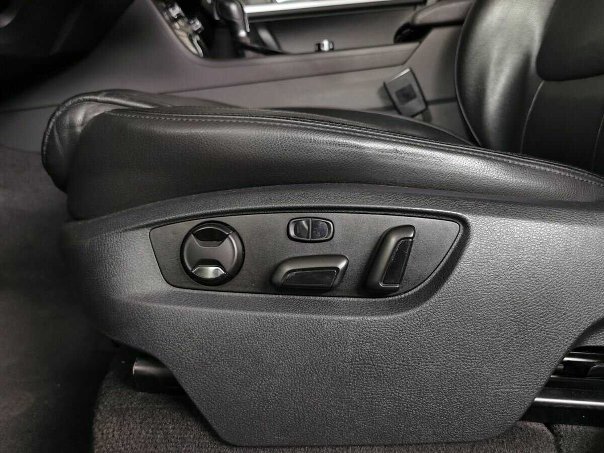 Volkswagen Touareg, 2011 Фото №16