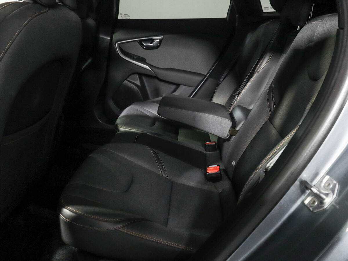 Volvo V40 Cross Country, 2019 Фото №7