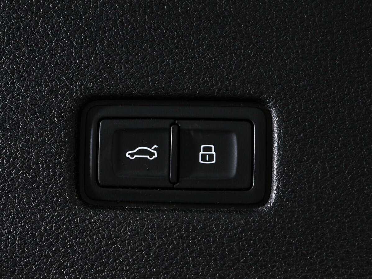 Audi Q8 55 TFSI, 2018 Фото №16