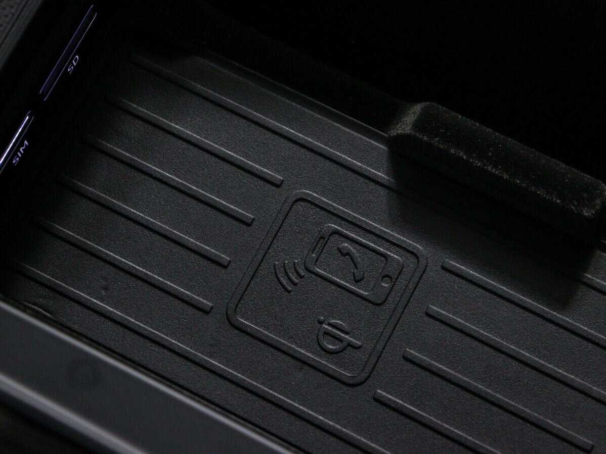 Audi Q8 55 TFSI, 2018 Фото №32