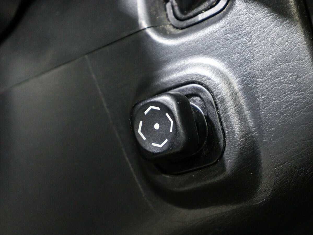 Lexus LX 470, 2005 Фото №18