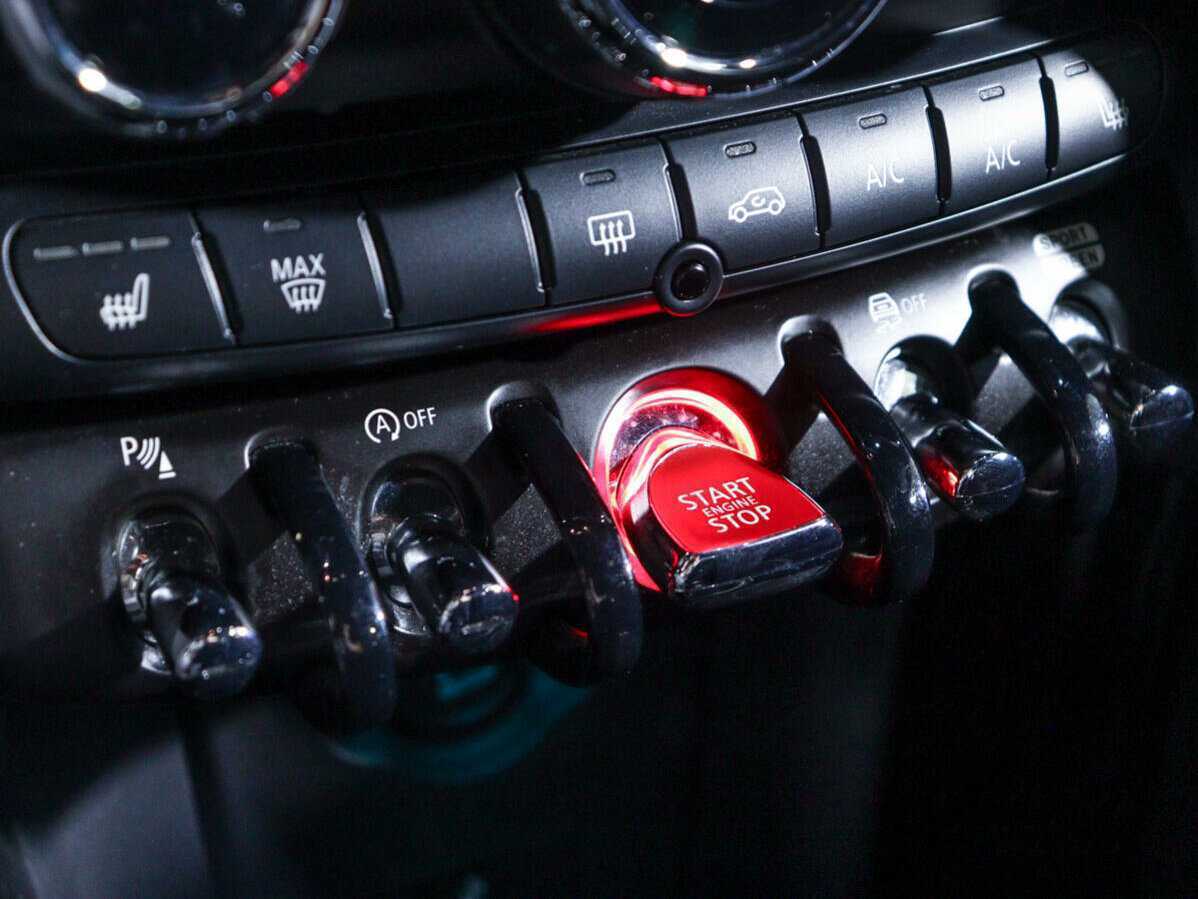 Mini Hatch Cooper S, 2018 Фото №16