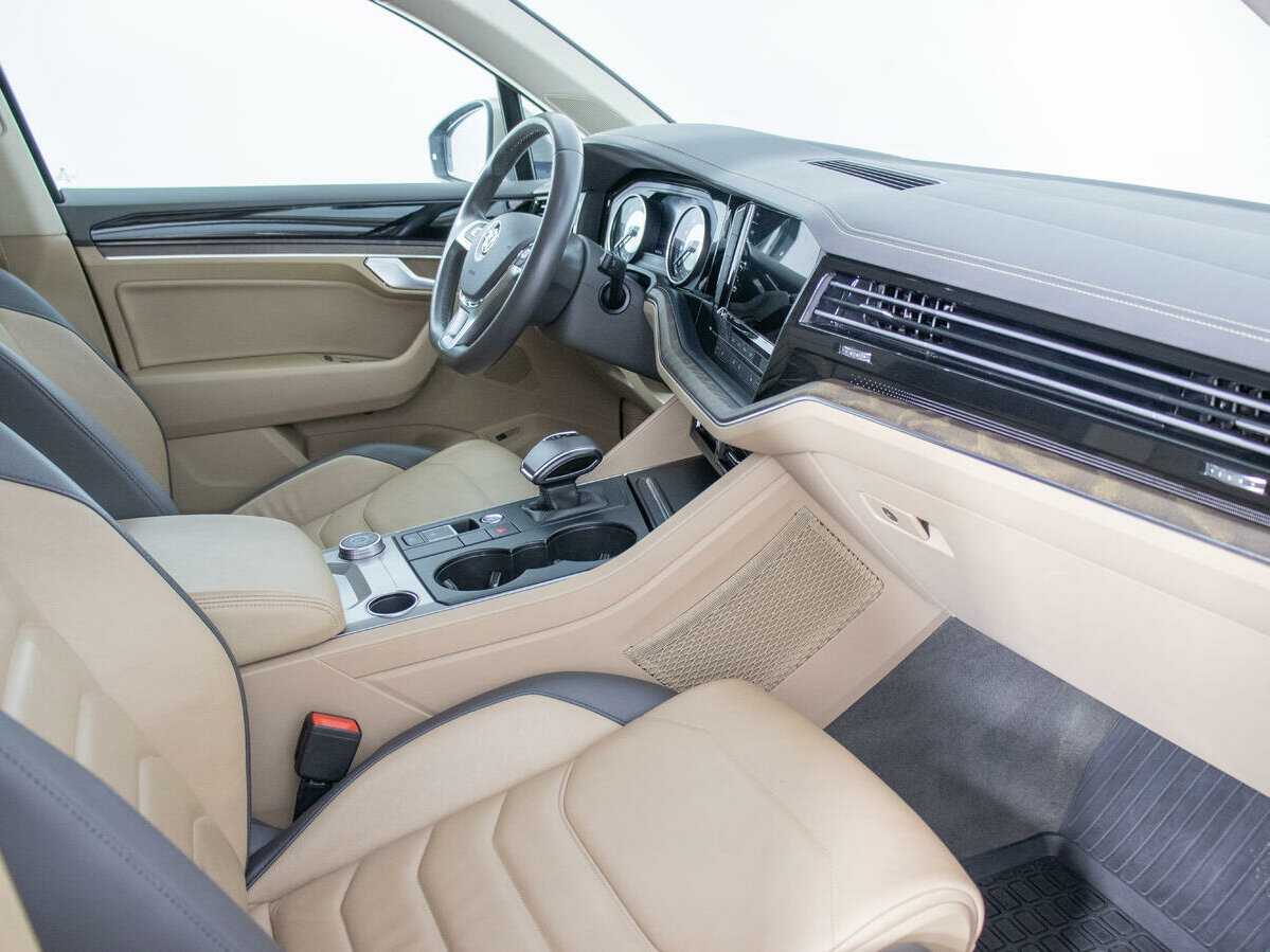 Volkswagen Touareg, 2018 Фото №9