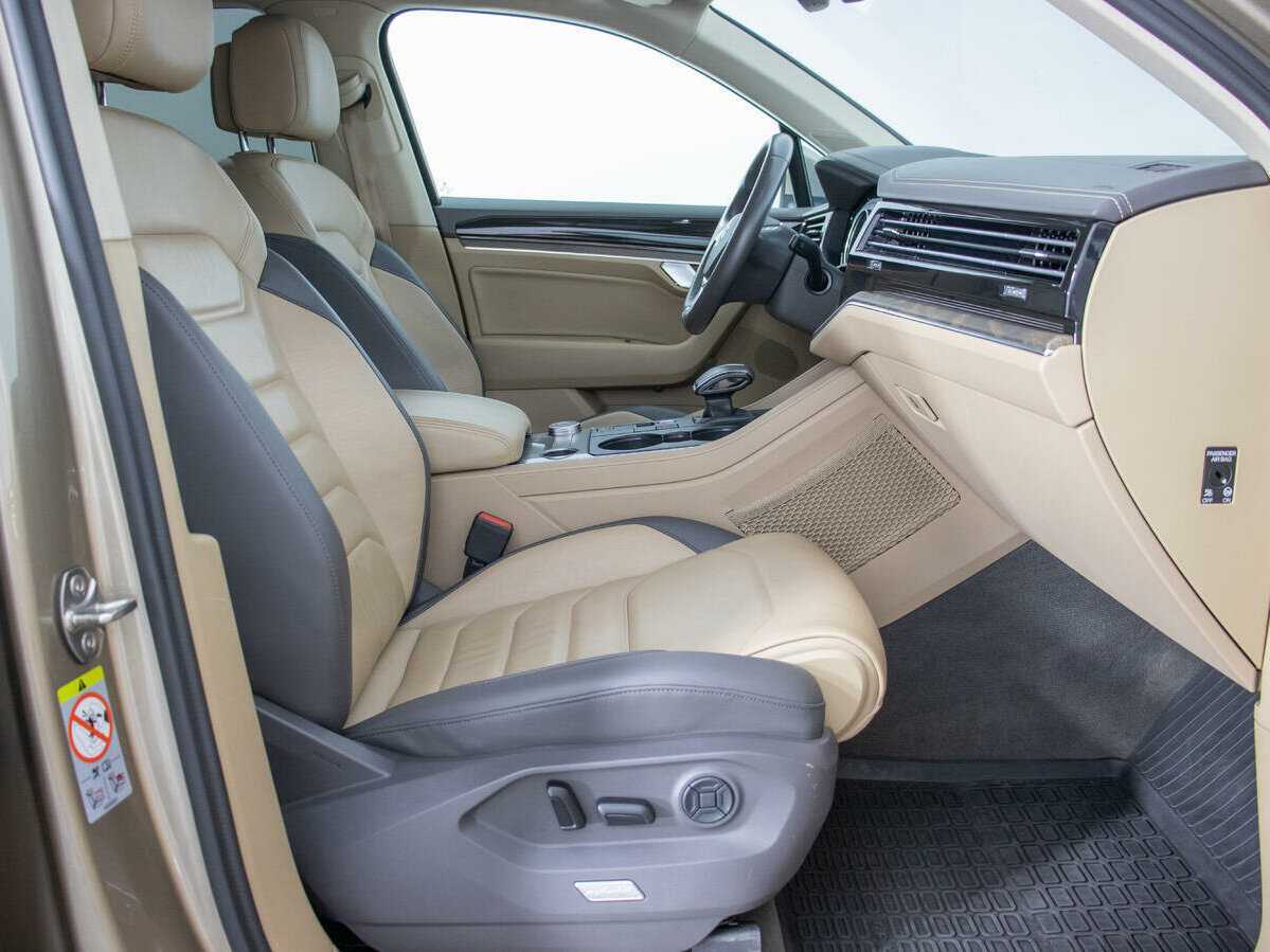 Volkswagen Touareg, 2018 Фото №11