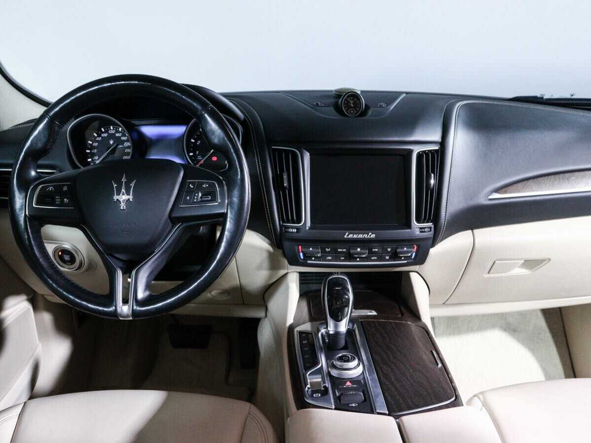 Maserati Levante, 2016 Фото №12