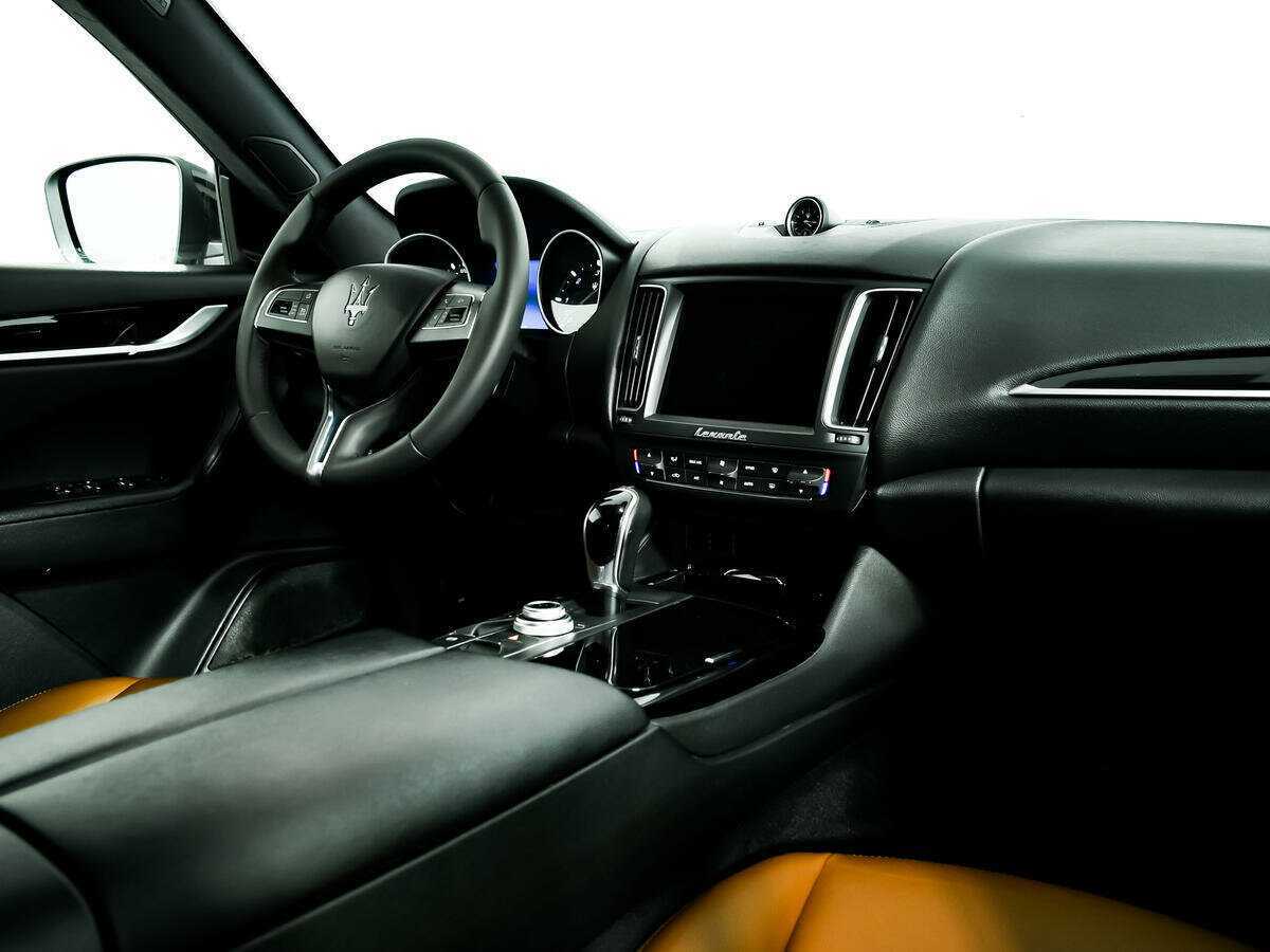 Maserati Levante Diesel, 2018 Фото №7