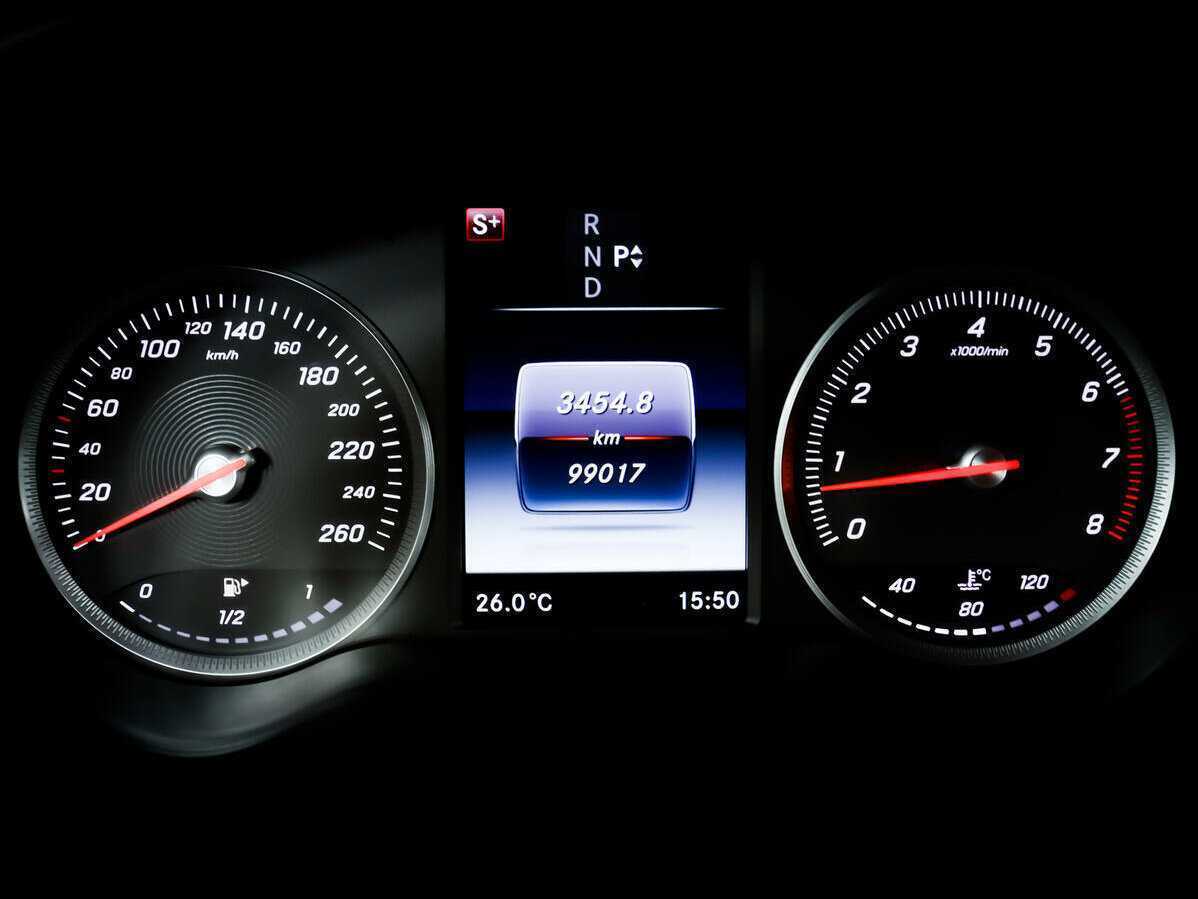 Mercedes-Benz GLC Coupe 250, 2016 Фото №10