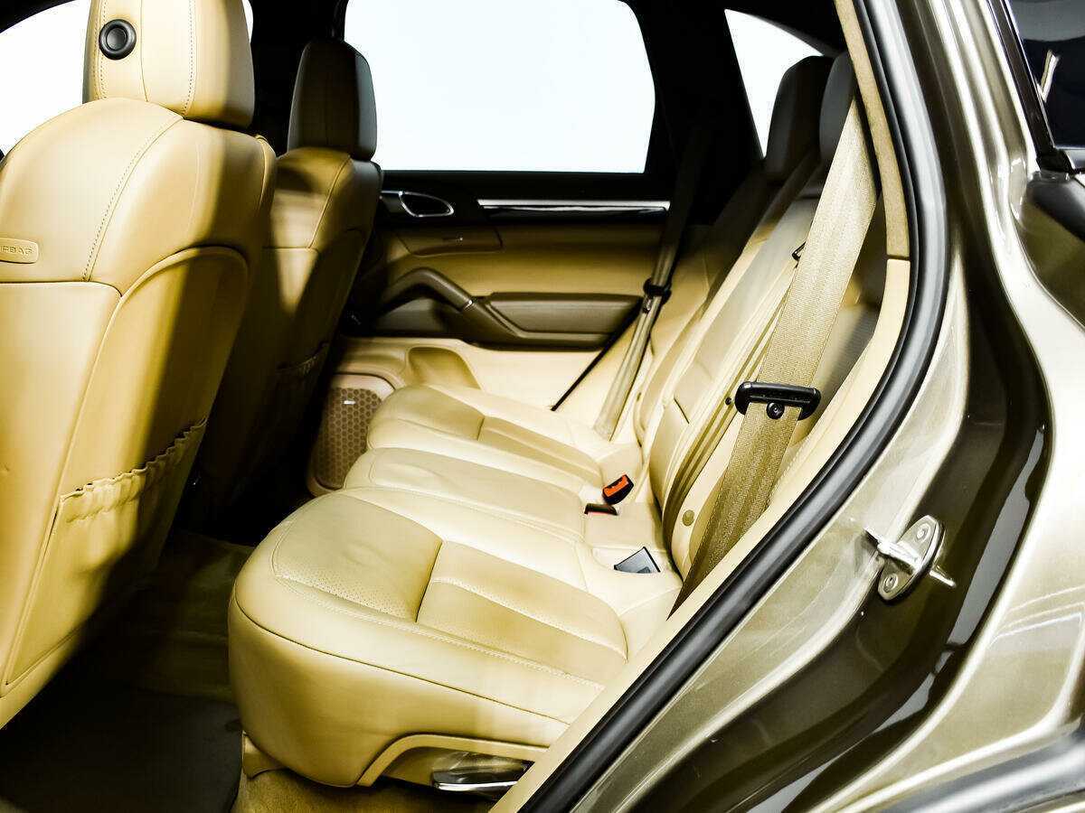 Porsche Cayenne GTS, 2012 Фото №10