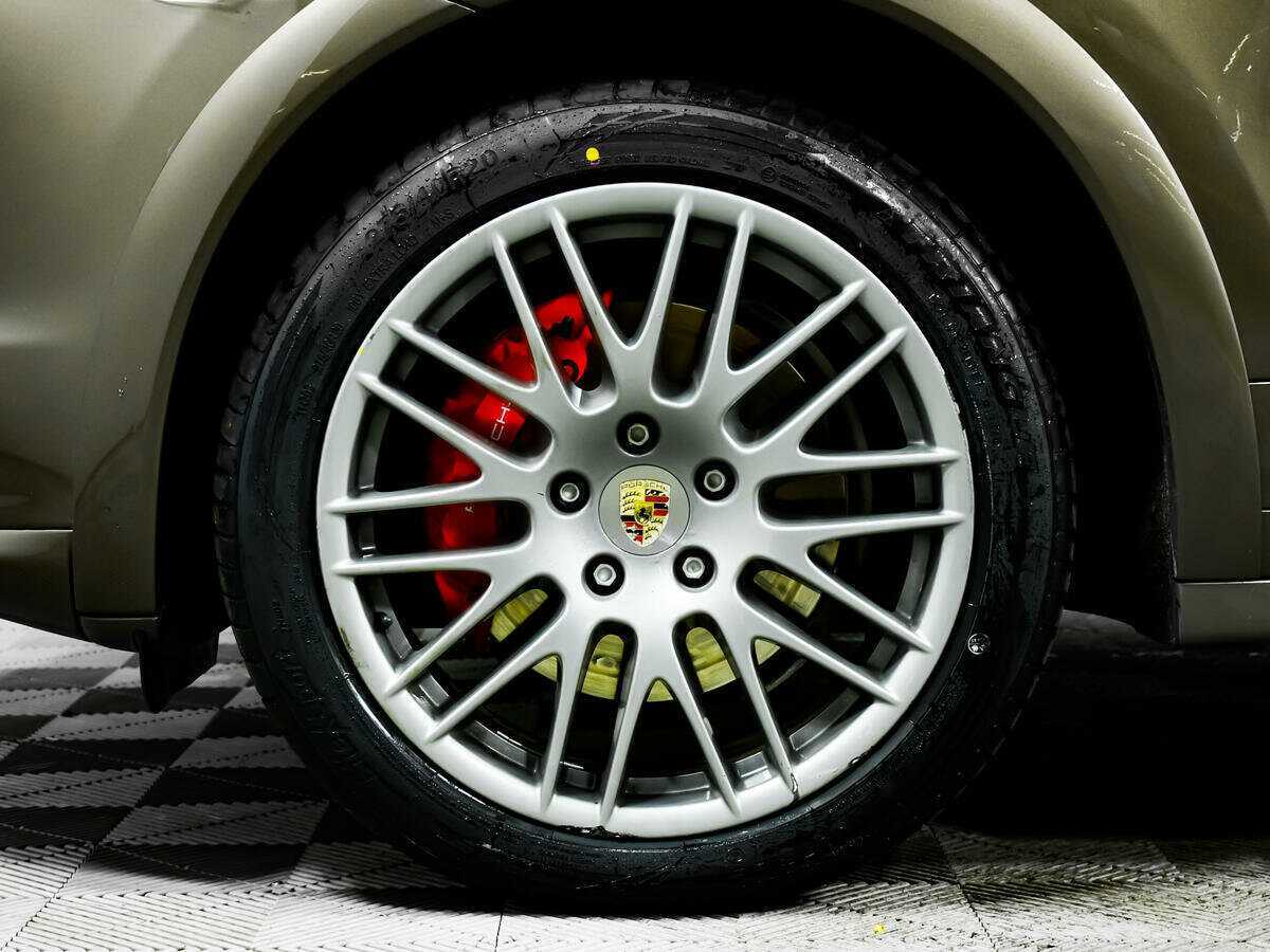 Porsche Cayenne GTS, 2012 Фото №12