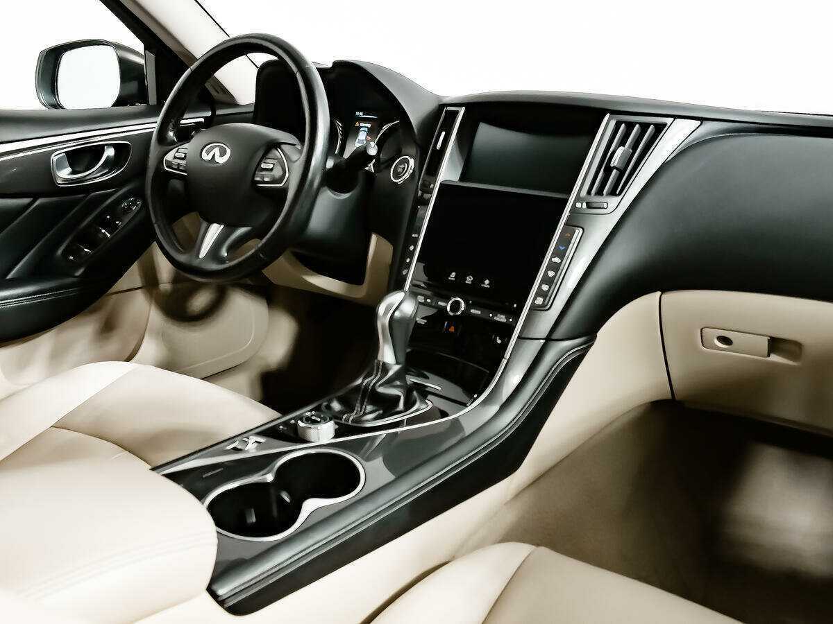 Infiniti Q50, 2015 - 130 477 км. | Фото №8