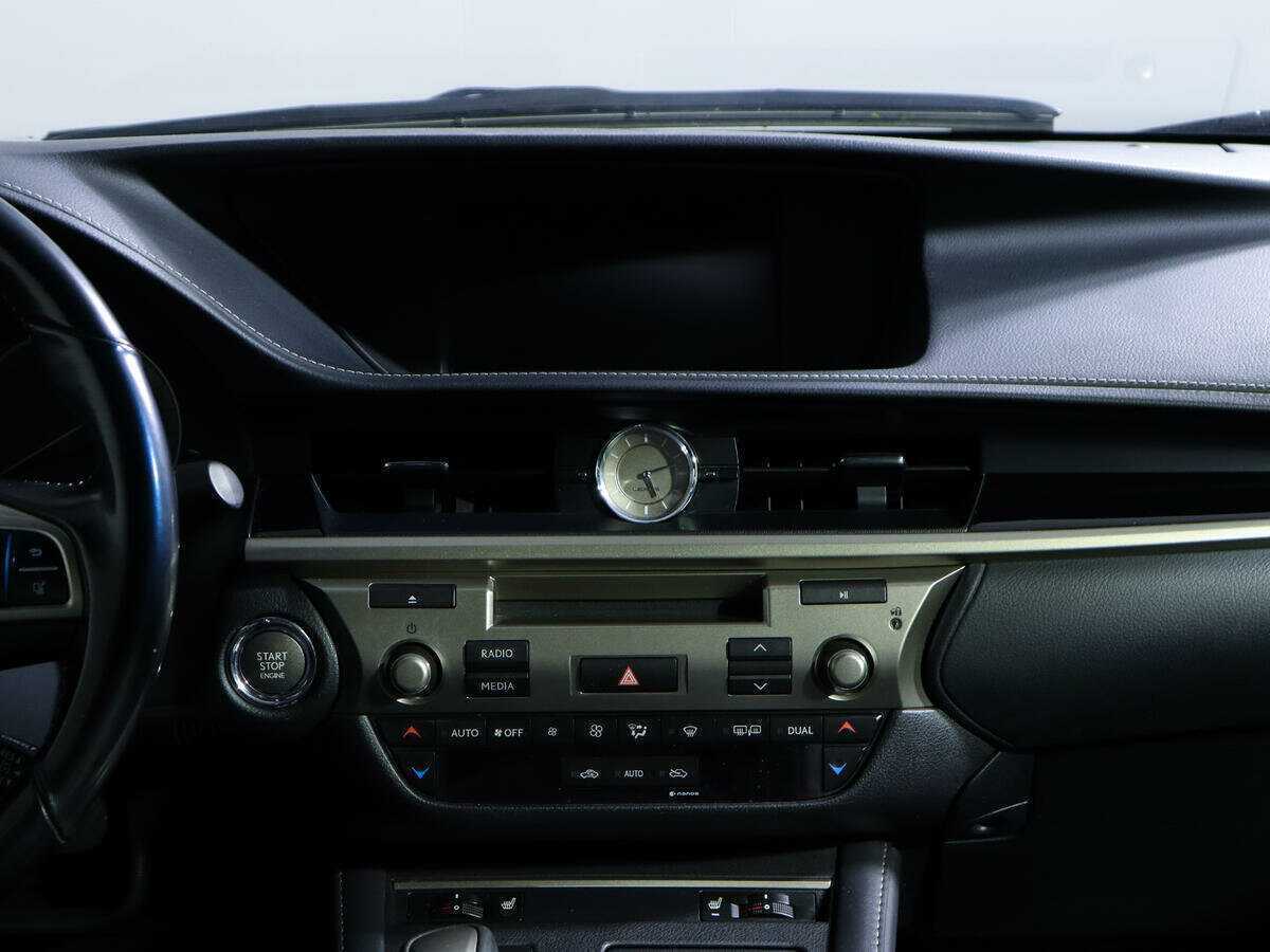 Lexus ES 200, 2016 Фото №13