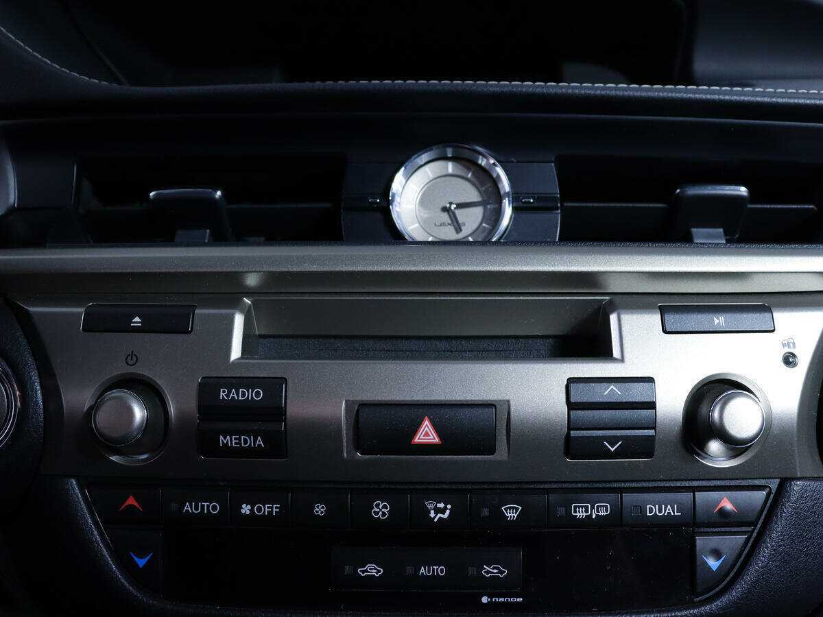 Lexus ES 200, 2016 Фото №24