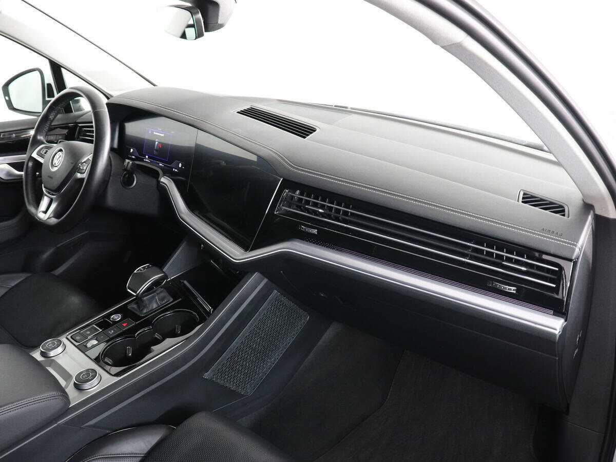 Volkswagen Touareg, 2020 Фото №11